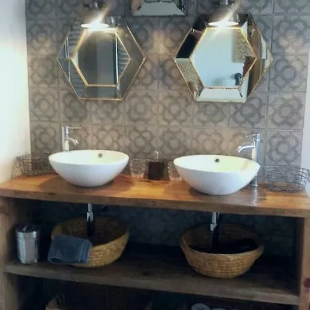 Lamusana (adults Only) فندق مبيت وإفطار Bell-Lloc (Girona)
